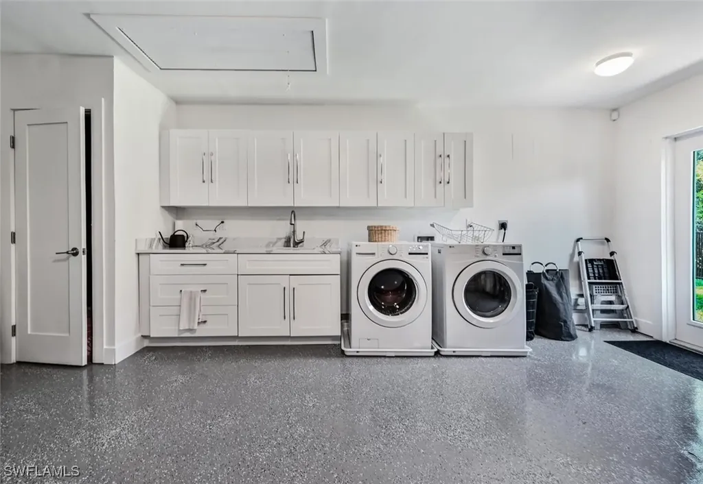 646 Park Shore Drive Naples FL 34103