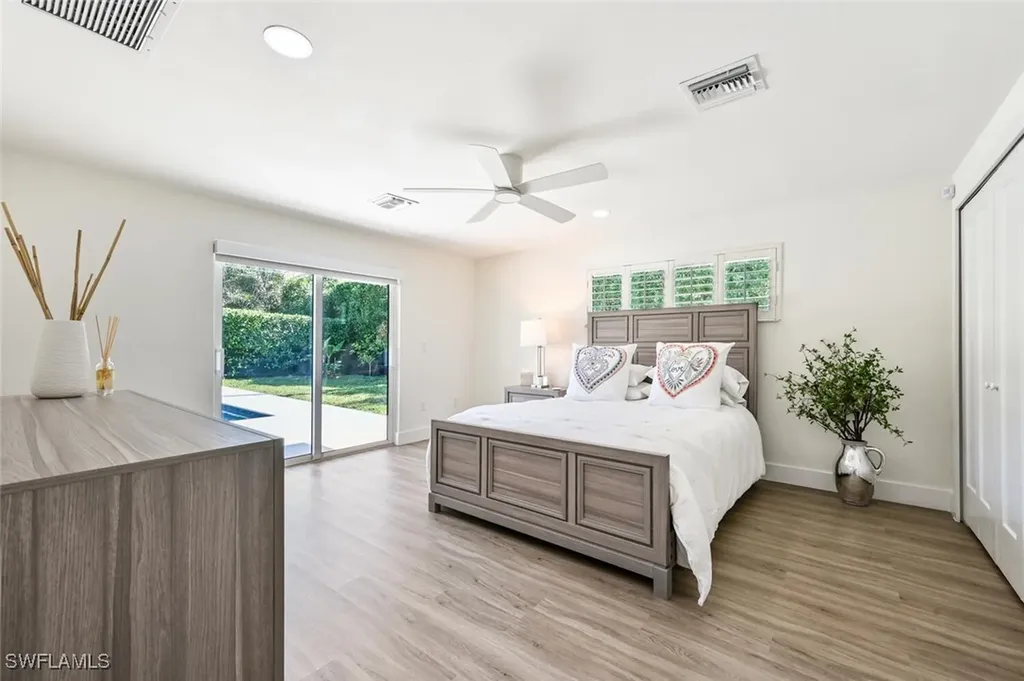 646 Park Shore Drive Naples FL 34103