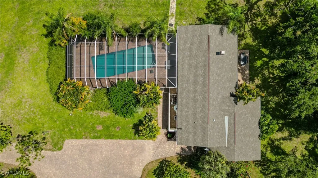 18220 Elmwood Drive Alva FL 33920