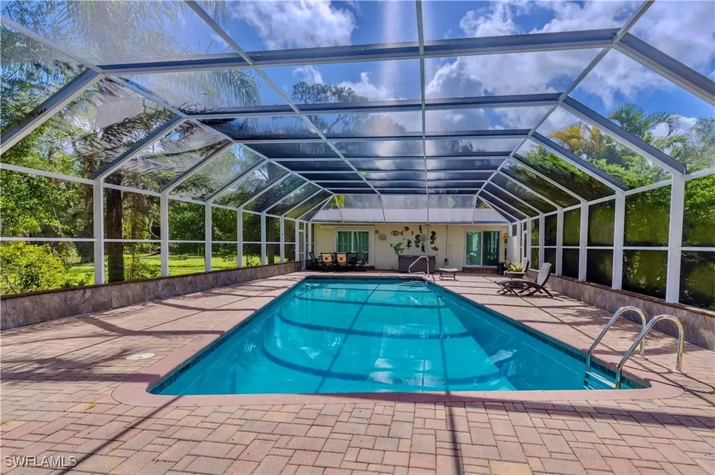 18220 Elmwood Drive Alva FL 33920