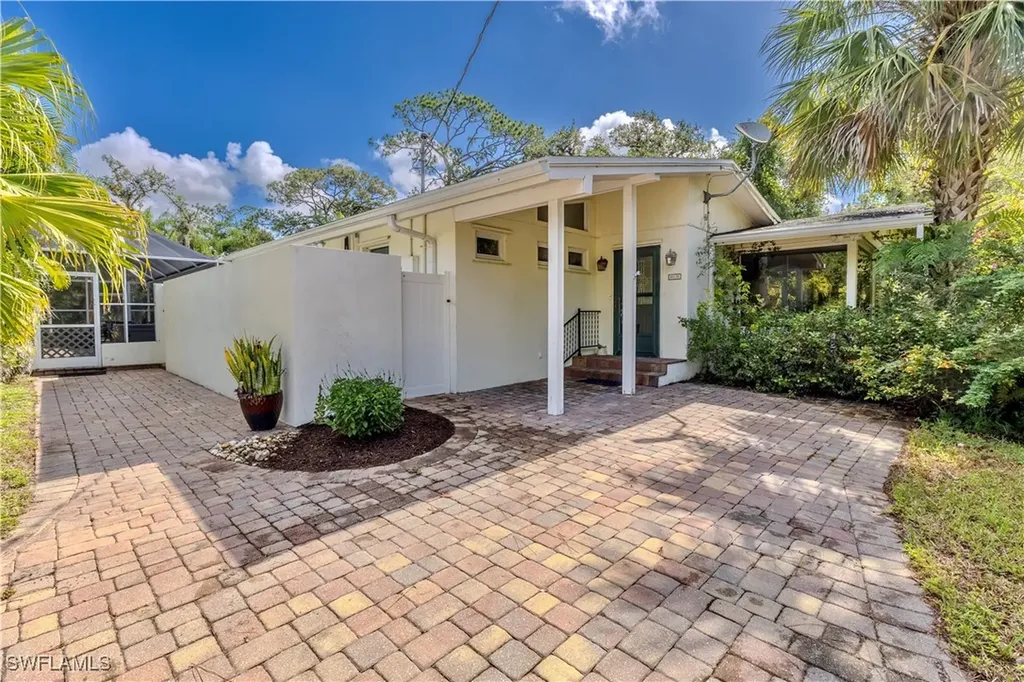 18220 Elmwood Drive Alva FL 33920