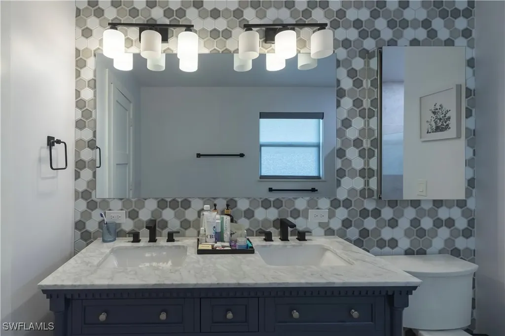 18220 Elmwood Drive Alva FL 33920