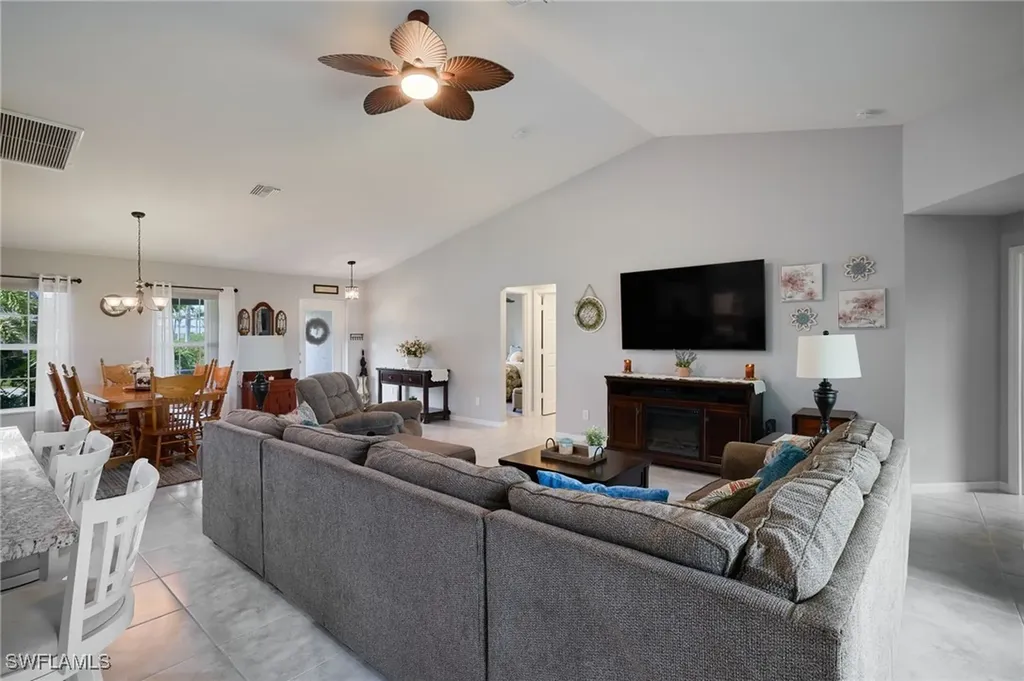 2804 NW 6th Street Cape Coral FL 33993