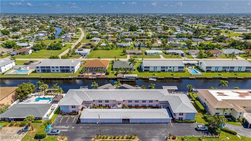 1333 SE 40th Terrace Cape Coral FL 33904