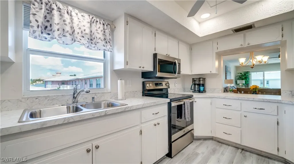 1333 SE 40th Terrace Cape Coral FL 33904