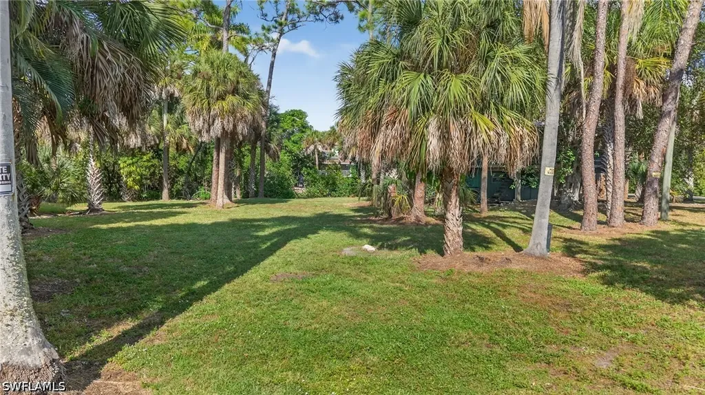 1675 Avion Place Naples FL 34104