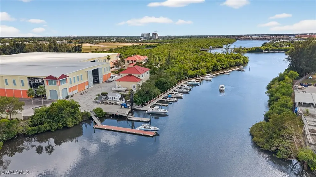1675 Avion Place Naples FL 34104