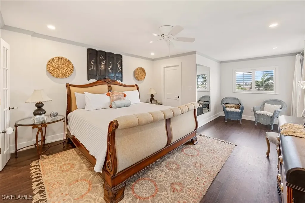 555 Park Shore Drive Naples FL 34103