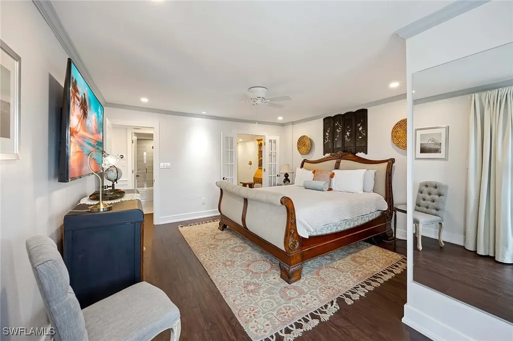 555 Park Shore Drive Naples FL 34103