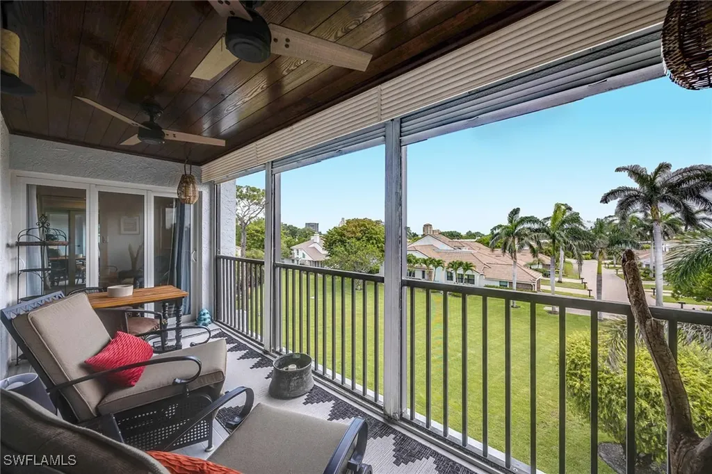 555 Park Shore Drive Naples FL 34103