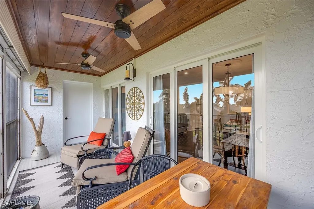555 Park Shore Drive Naples FL 34103