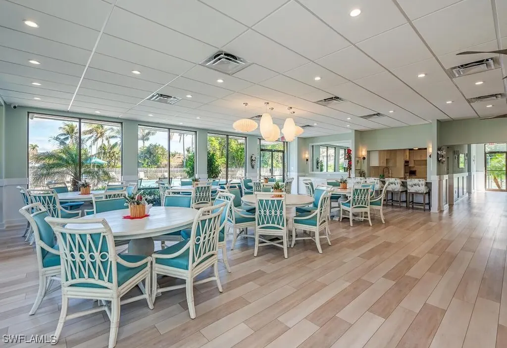 555 Park Shore Drive Naples FL 34103