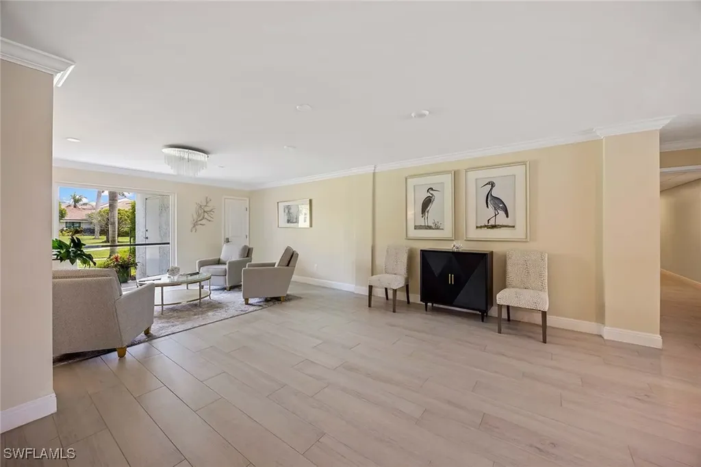 555 Park Shore Drive Naples FL 34103