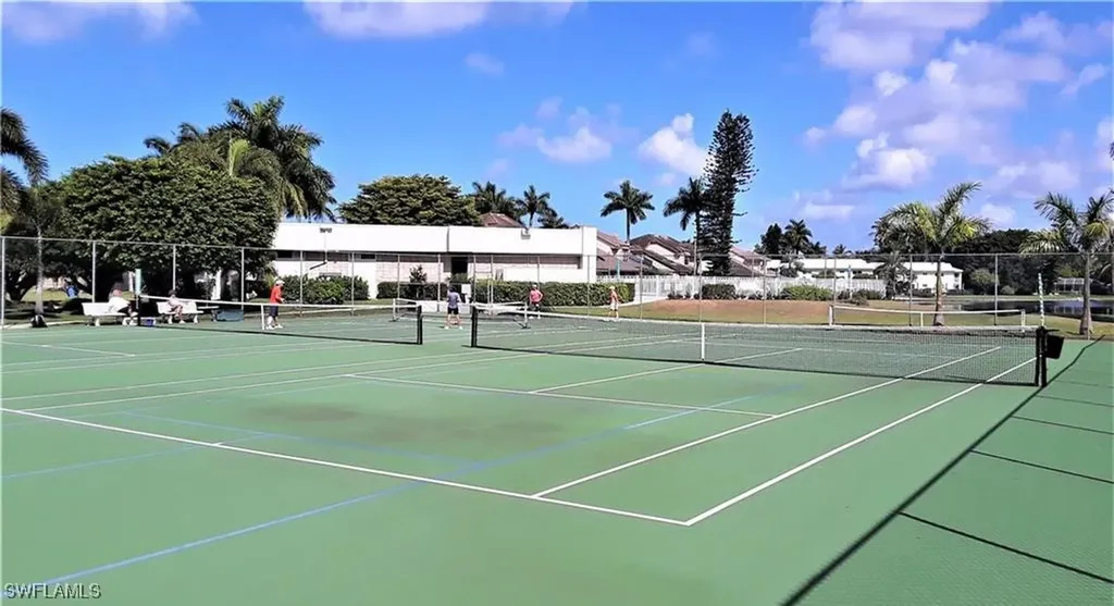 555 Park Shore Drive Naples FL 34103