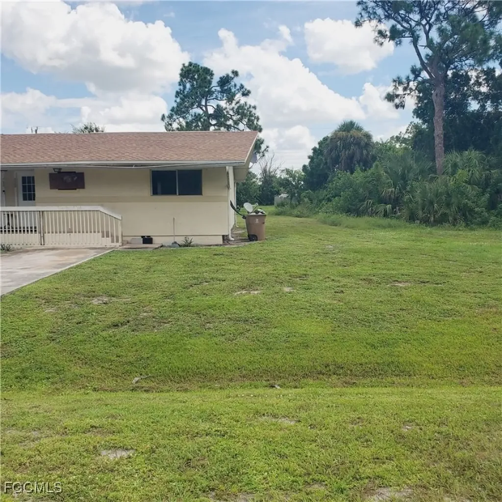 732 Gerald Avenue Lehigh Acres FL 33936