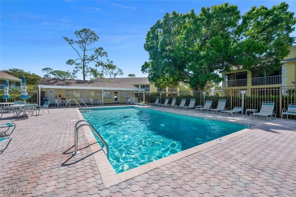 2670 Kings Lake Boulevard Naples FL 34112