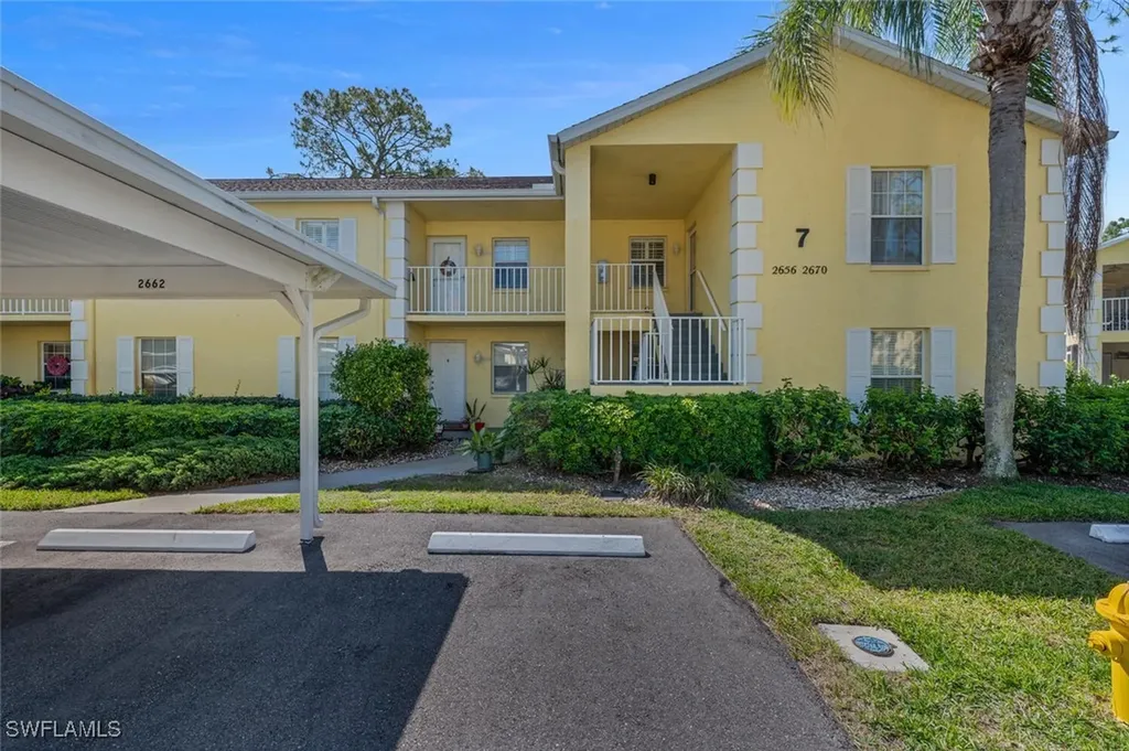 2670 Kings Lake Boulevard Naples FL 34112