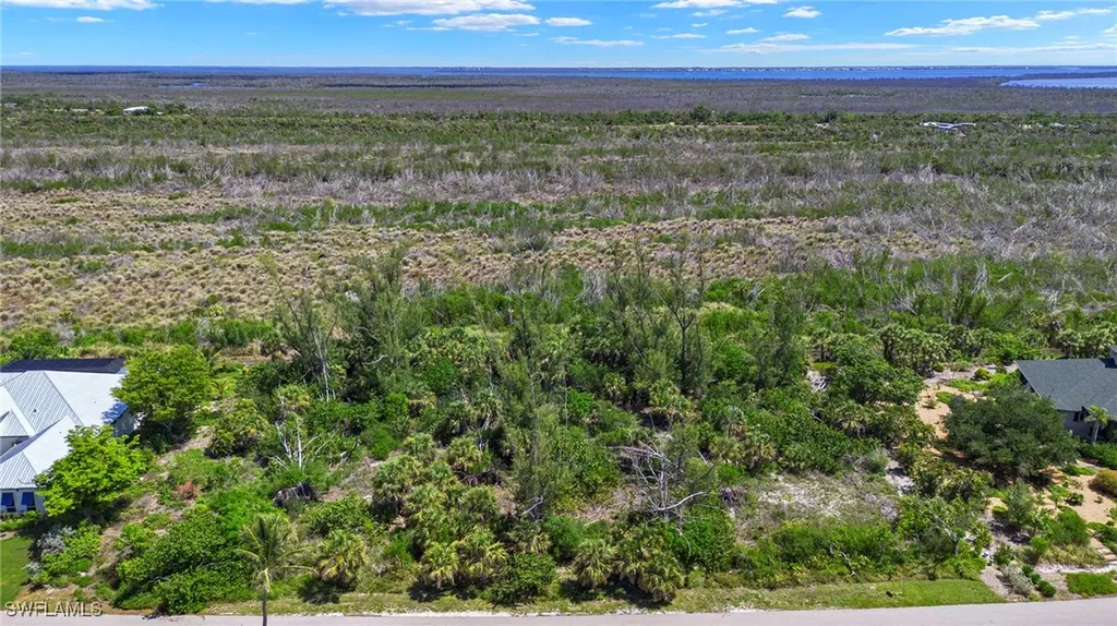554 Lake Murex Circle Sanibel FL 33957