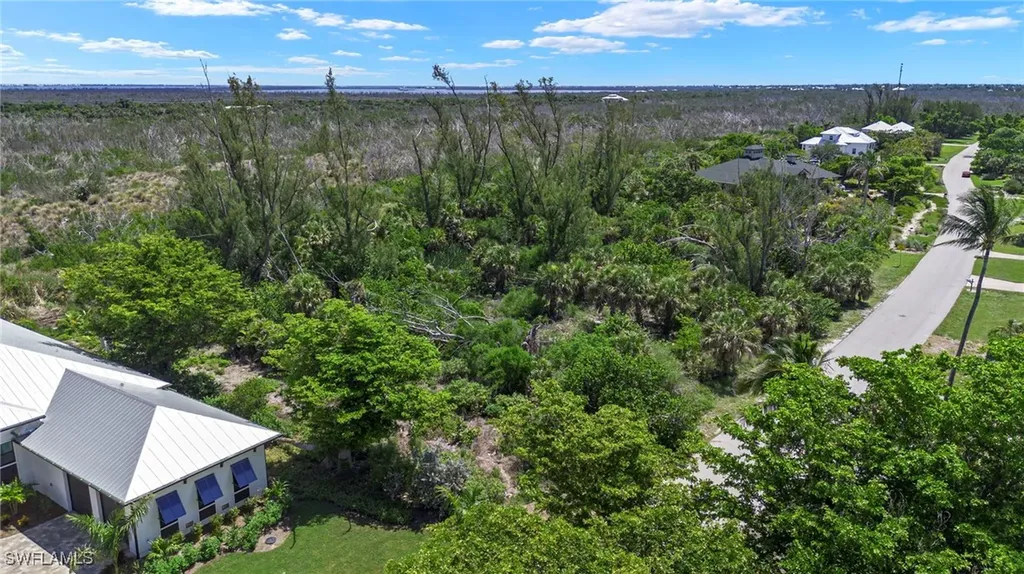 554 Lake Murex Circle Sanibel FL 33957