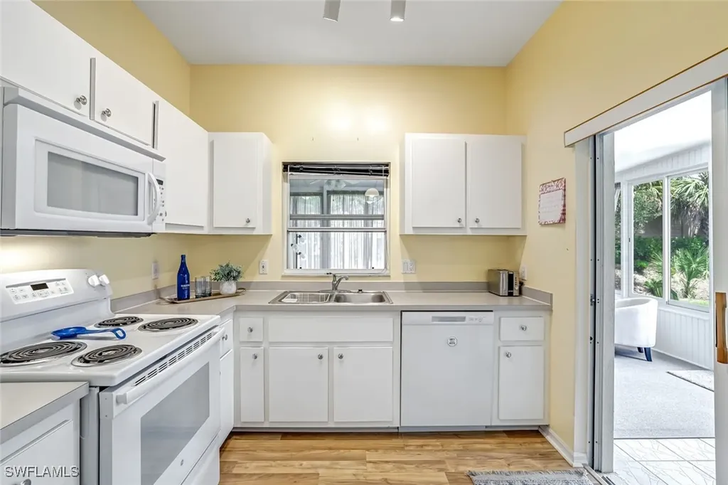 10720 Bahia Terrado Circle Estero FL 33928