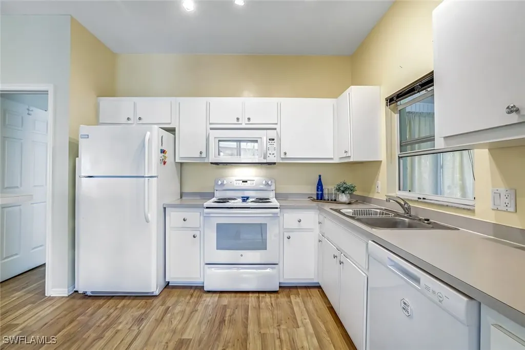 10720 Bahia Terrado Circle Estero FL 33928