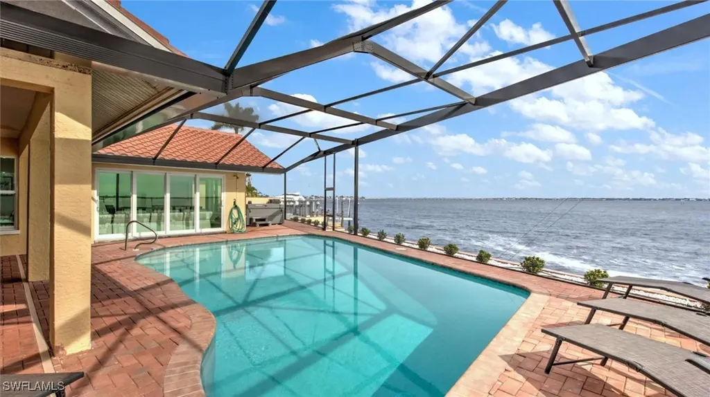 3123 SE 22nd Place Cape Coral FL 33904
