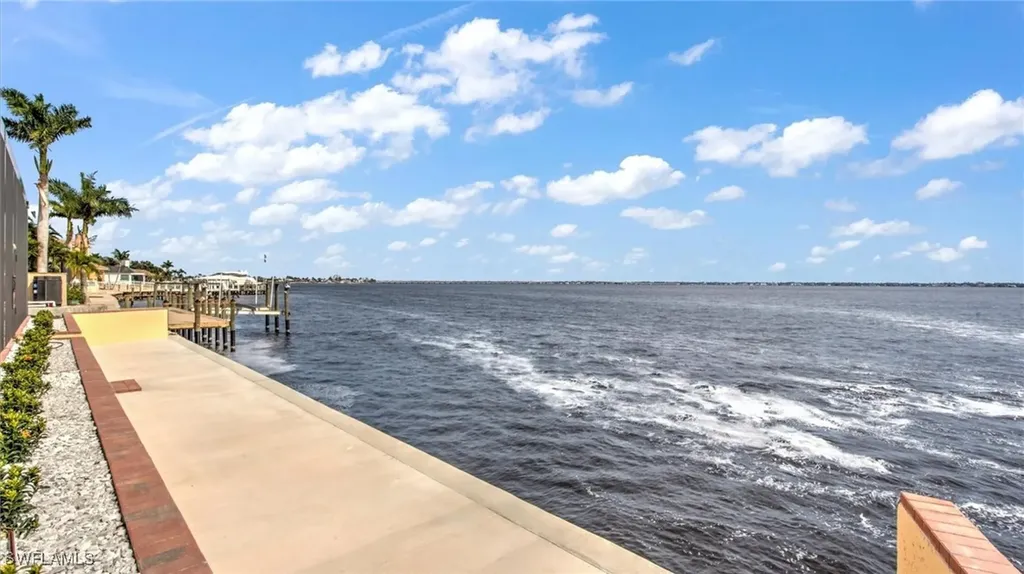 3123 SE 22nd Place Cape Coral FL 33904