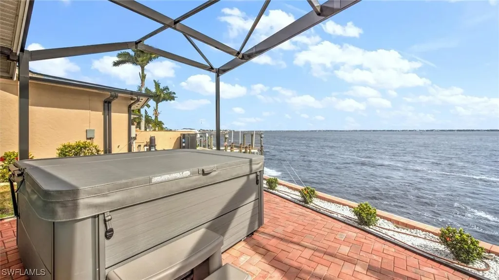 3123 SE 22nd Place Cape Coral FL 33904