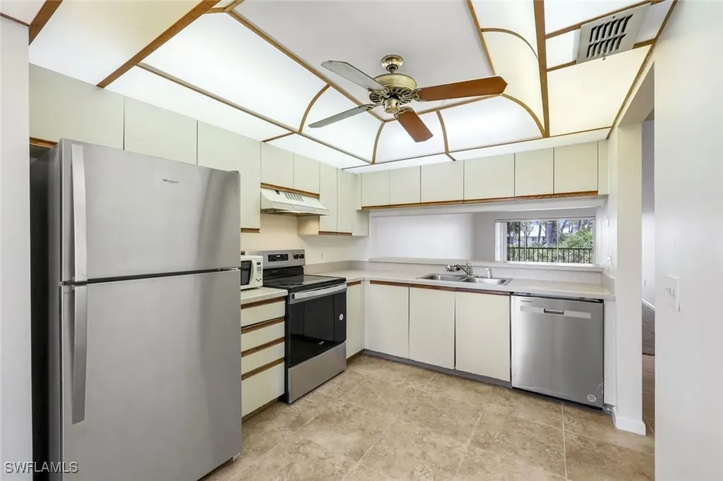 3002 Sandpiper Bay Circle Naples FL 34112