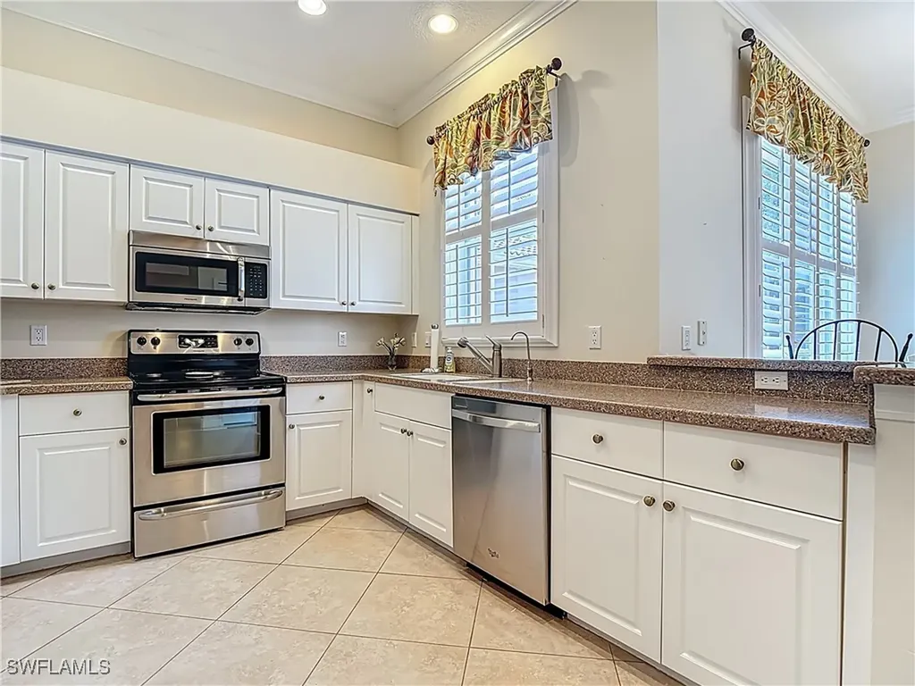 2050 Rio Nuevo Drive North Fort Myers FL 33917