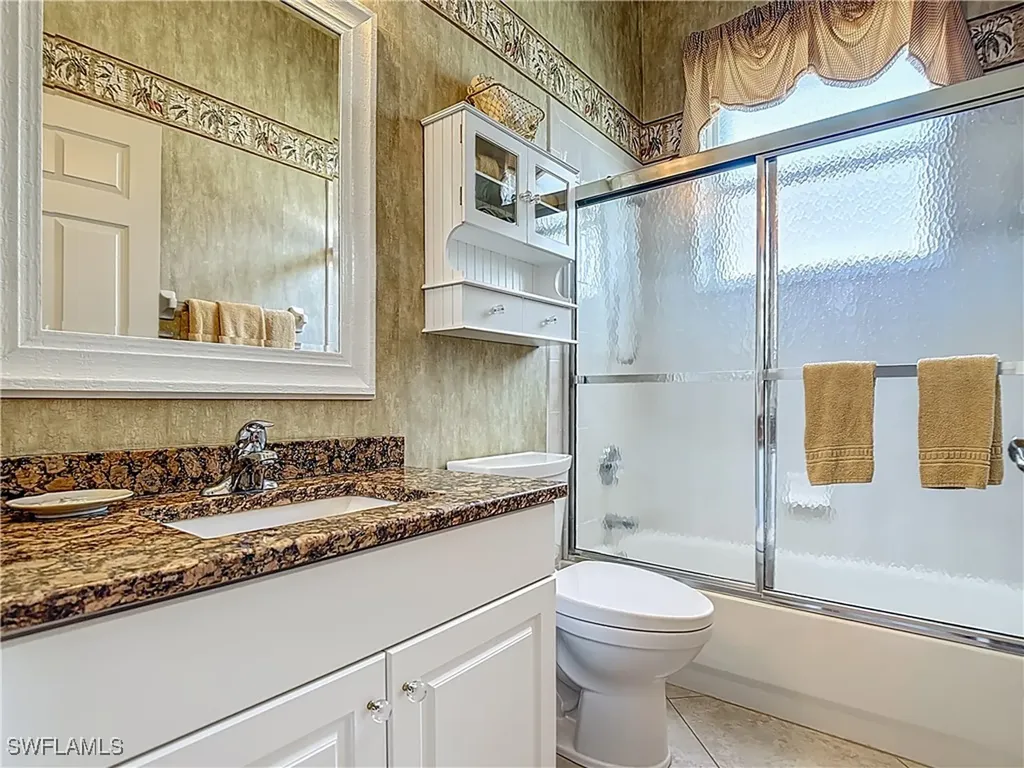 2050 Rio Nuevo Drive North Fort Myers FL 33917