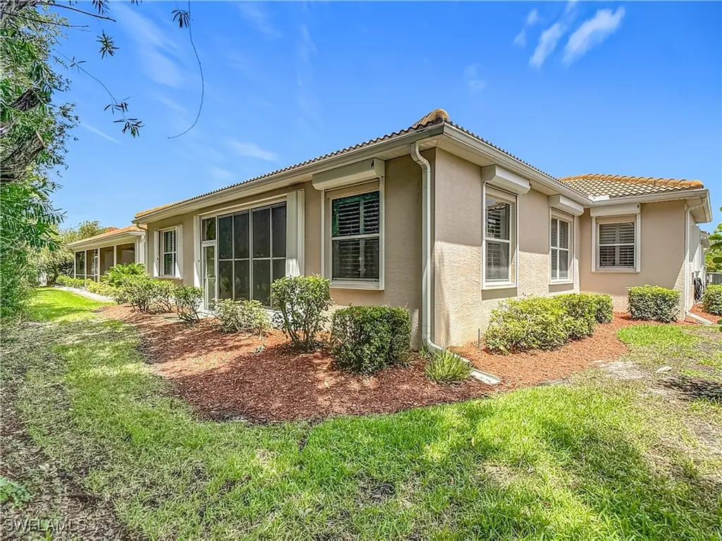 2050 Rio Nuevo Drive North Fort Myers FL 33917