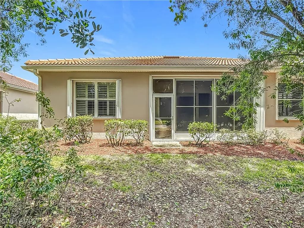 2050 Rio Nuevo Drive North Fort Myers FL 33917