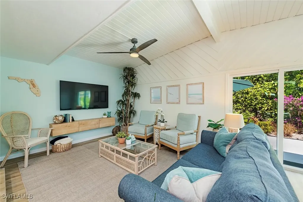 1971 Holiday Lane Naples FL 34104