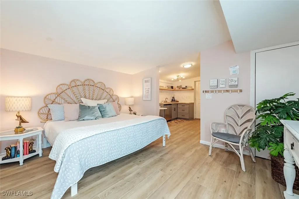 1971 Holiday Lane Naples FL 34104