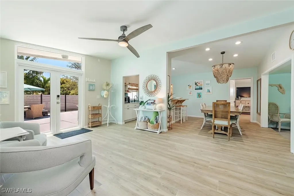 1971 Holiday Lane Naples FL 34104