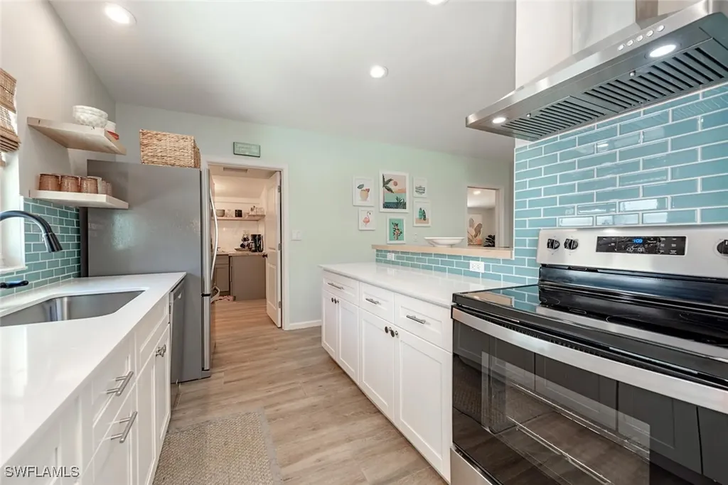 1971 Holiday Lane Naples FL 34104