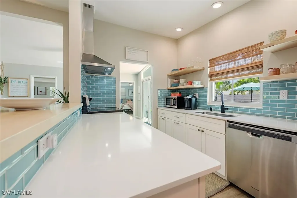 1971 Holiday Lane Naples FL 34104
