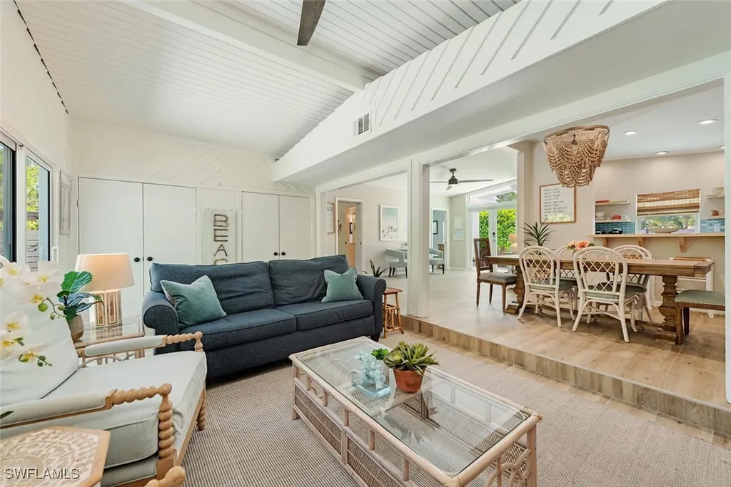 1971 Holiday Lane Naples FL 34104