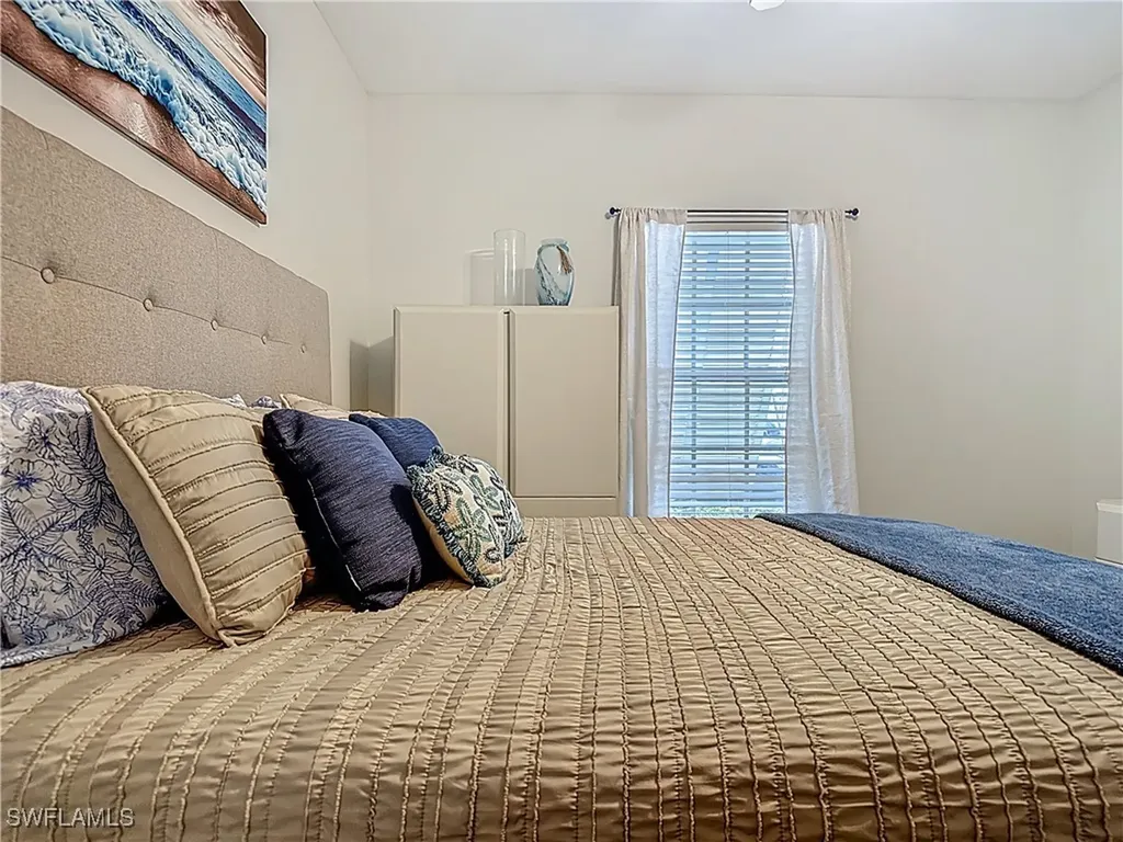 1340 Sweetwater Cove Naples FL 34110