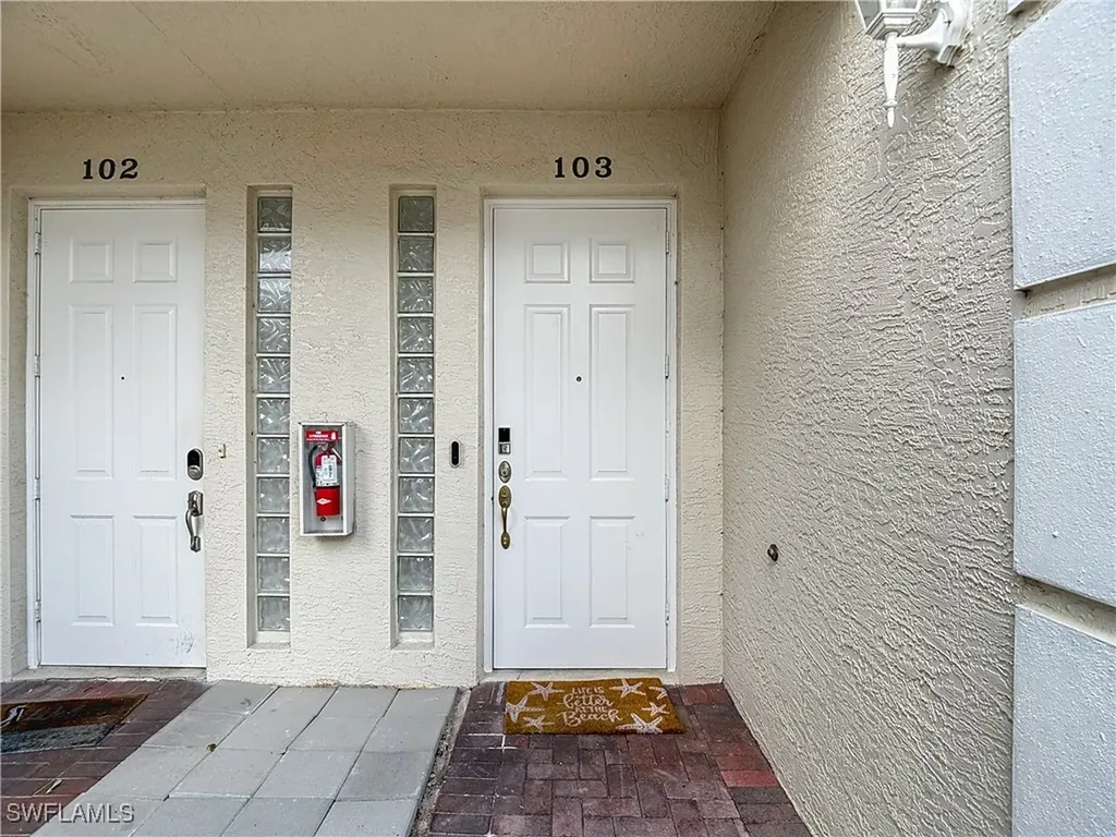 1340 Sweetwater Cove Naples FL 34110