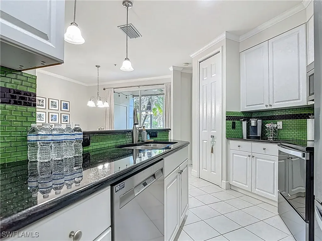 1340 Sweetwater Cove Naples FL 34110