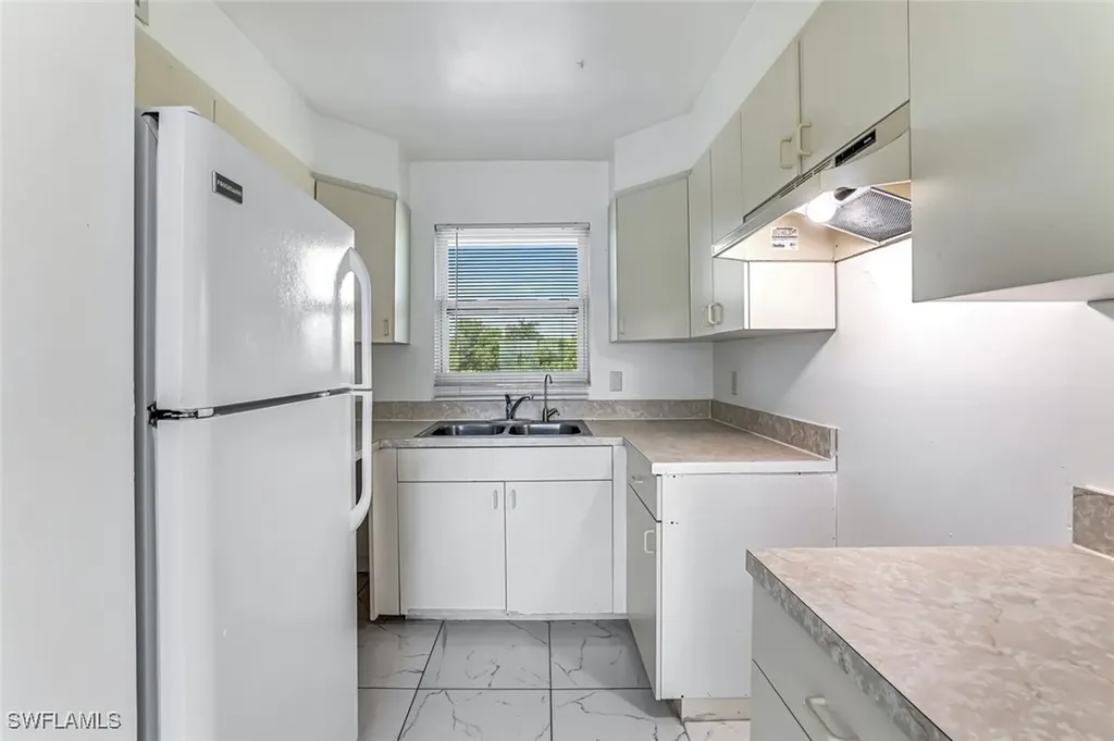 1000 Manatee Road Naples FL 34114