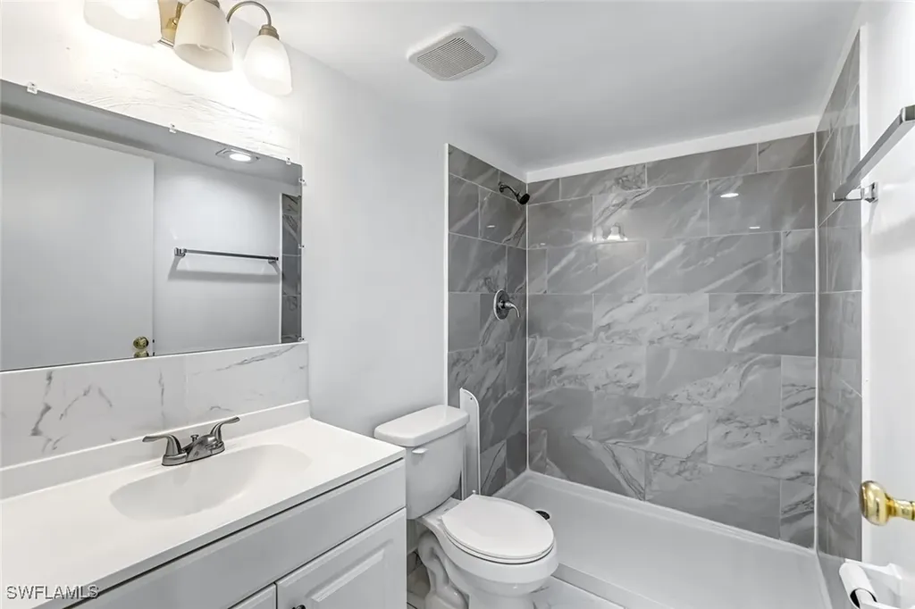 1000 Manatee Road Naples FL 34114