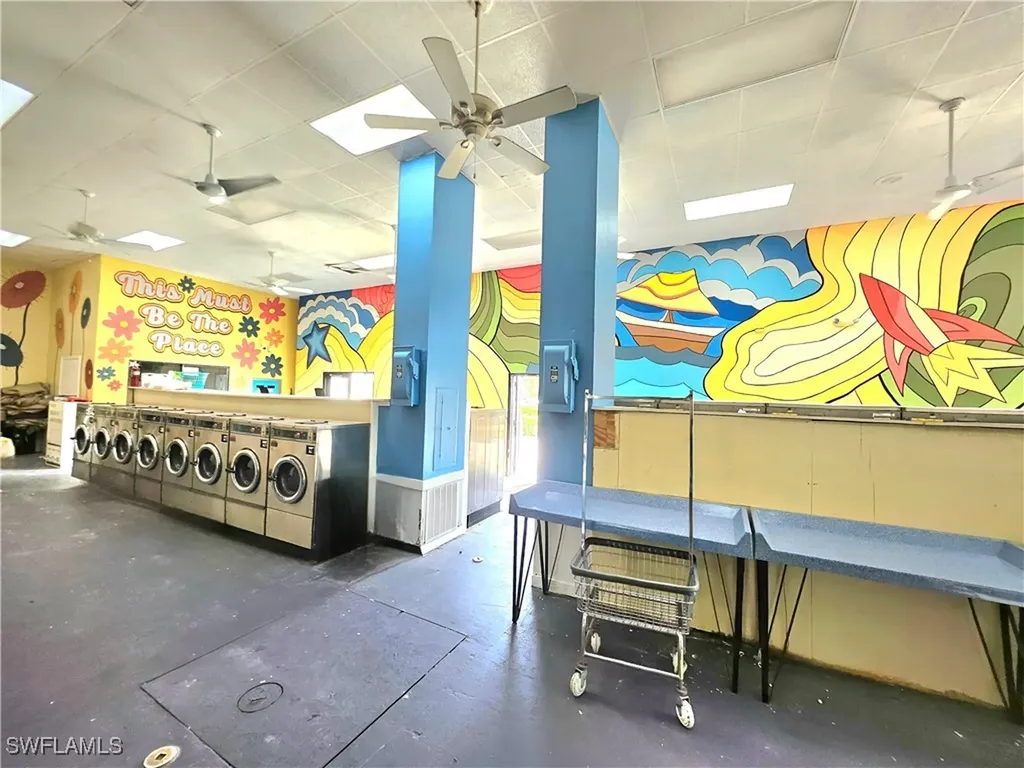 3270 Bayshore Drive Naples FL 34112