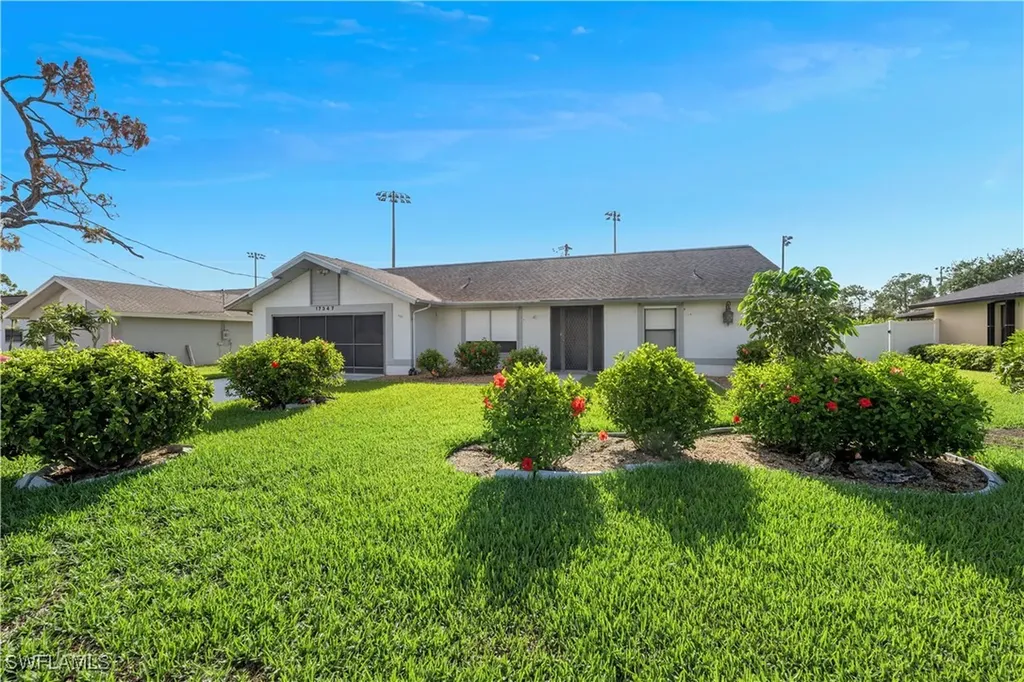 Fort Myers FL, 17347 Meadow Lake Circle