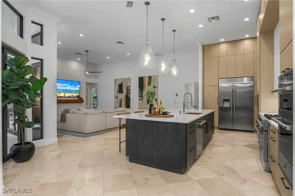 1984 Mission Drive Naples FL 34109