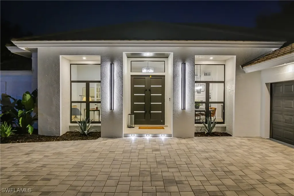 1984 Mission Drive Naples FL 34109