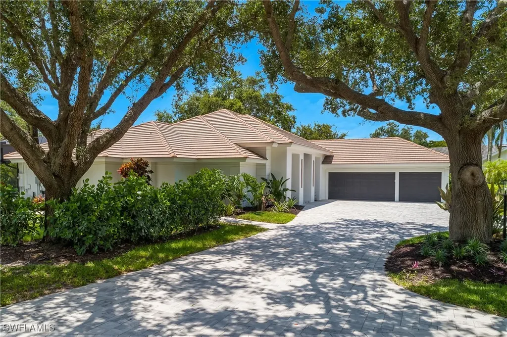 1984 Mission Drive Naples FL 34109