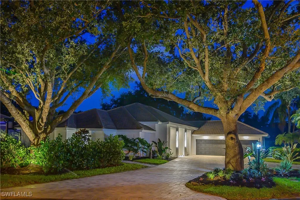 1984 Mission Drive Naples FL 34109